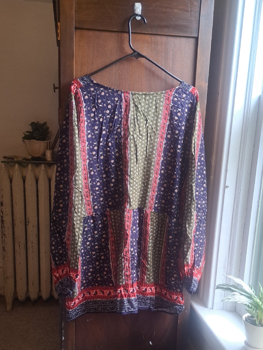 Suzanne Betro Woman's Size 3X  Olive, Navy & Red Boho V-Neck Tunic - Picture 6 of 6
